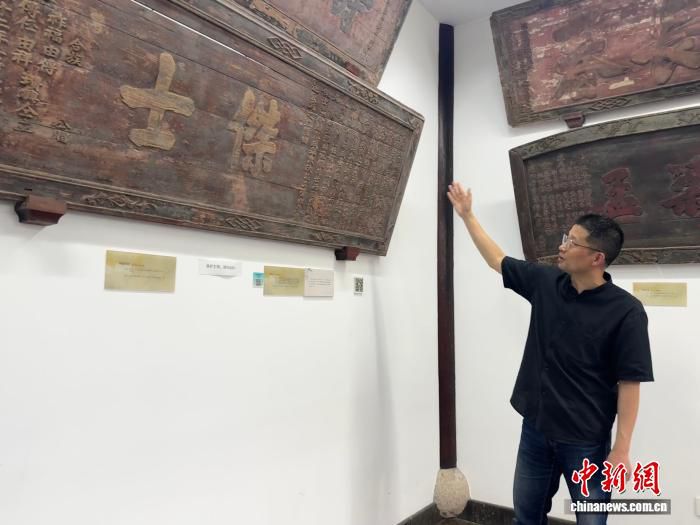 无党派人士梁文杰16载深耕文博 以古越珍宝弘扬胆剑精神