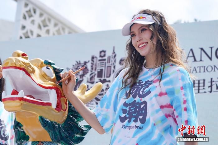 谷爱凌以活动大使身份出席6月19日香港赤柱龙舟锦标赛