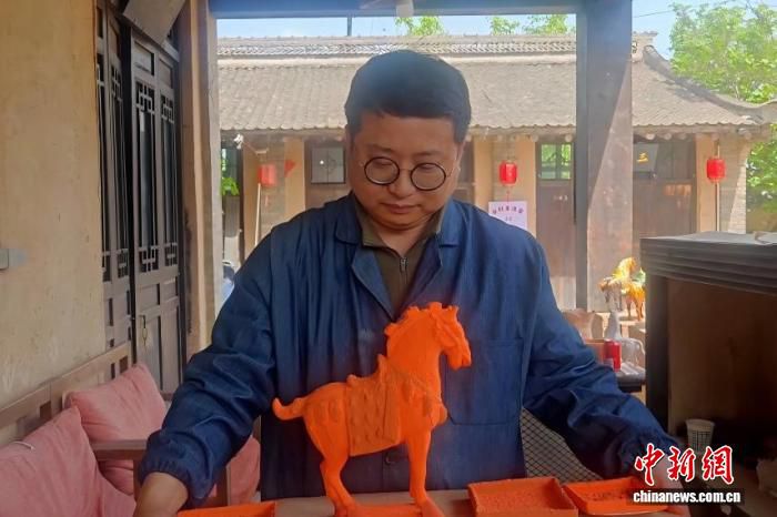 陕西礼泉唐三彩传承人：承千年窑火，续匠人初心