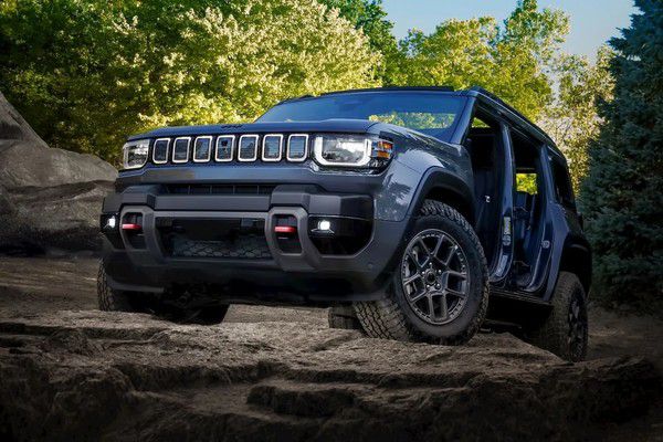 Jeep首款硬派越野纯电SUV Recon EV正式开售 续航指标未达预期  第2张