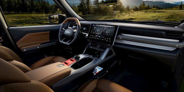 Jeep首款硬派越野纯电SUV Recon EV正式开售 续航指标未达预期  第4张