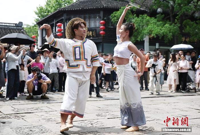 2026南京艺术节闭幕 越剧《虎踞龙盘》作为闭幕剧目上演  第3张