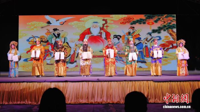广州天河车陂端午连演两晚粤剧粤曲 惠民活动引戏迷叫好  第3张
