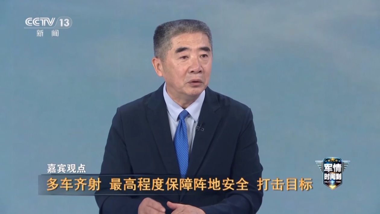 火箭军某野外训练场开展新型导弹多波次火力突击演练  第7张