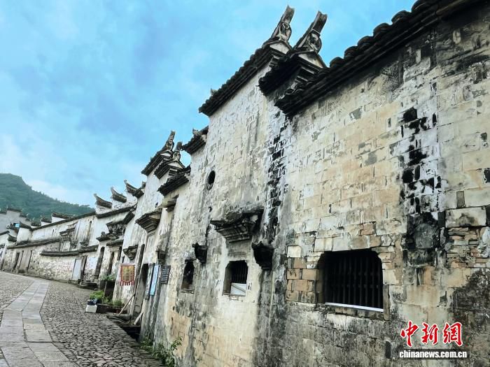 浙江丽水河阳古村引入新业态拓展消费 旺季单日营收突破15000元