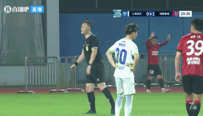 足协杯第四轮成都蓉城半场1-0领先上海泽天  第8张