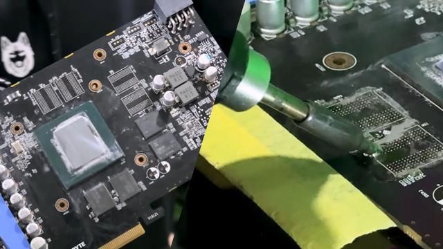 NVIDIA GeForce GTX 1650显卡显存扩容测试显示性能提升近两倍