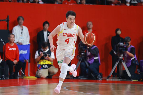 中国男篮公布6月21日对阵澳大利亚热身赛12人大名单  第1张