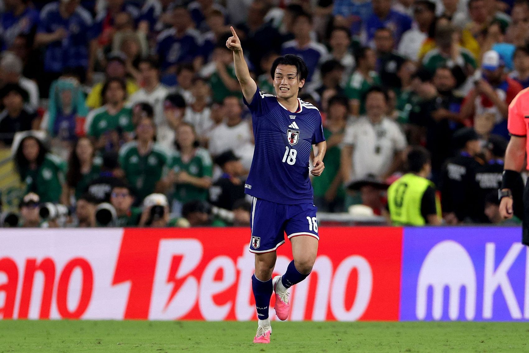 日本4-0胜突尼斯 上田绮世界杯单场斩获2射1传获9.6分  第1张