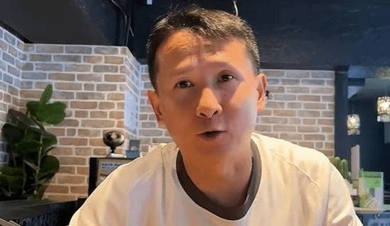 球迷网红“退钱哥”何胜抖音账号6月21日因版权问题被临时封禁  第2张