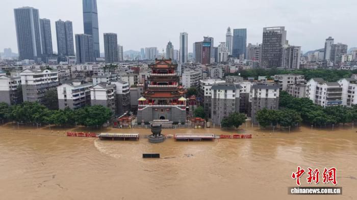 广西柳州柳江水位超警0.5米 流量达15600立方米每秒