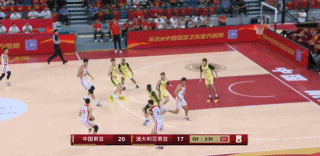 精彩防反！徐昕篮下遮天大帽&崔永熙借掩护上篮取分  第2张
