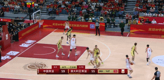 这是想要的！王浩然假手递手突破上篮+造三罚+三分！中国队11-0  第3张
