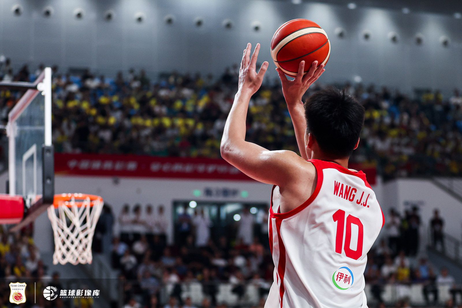 中国男篮热身赛91-81胜澳大利亚，王俊杰23分6篮板  第1张