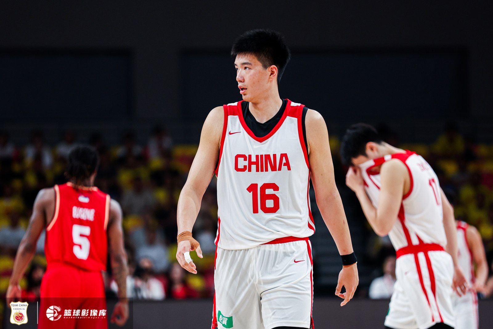中国男篮热身赛91-81胜澳大利亚 焦泊乔5分钟高效得4分