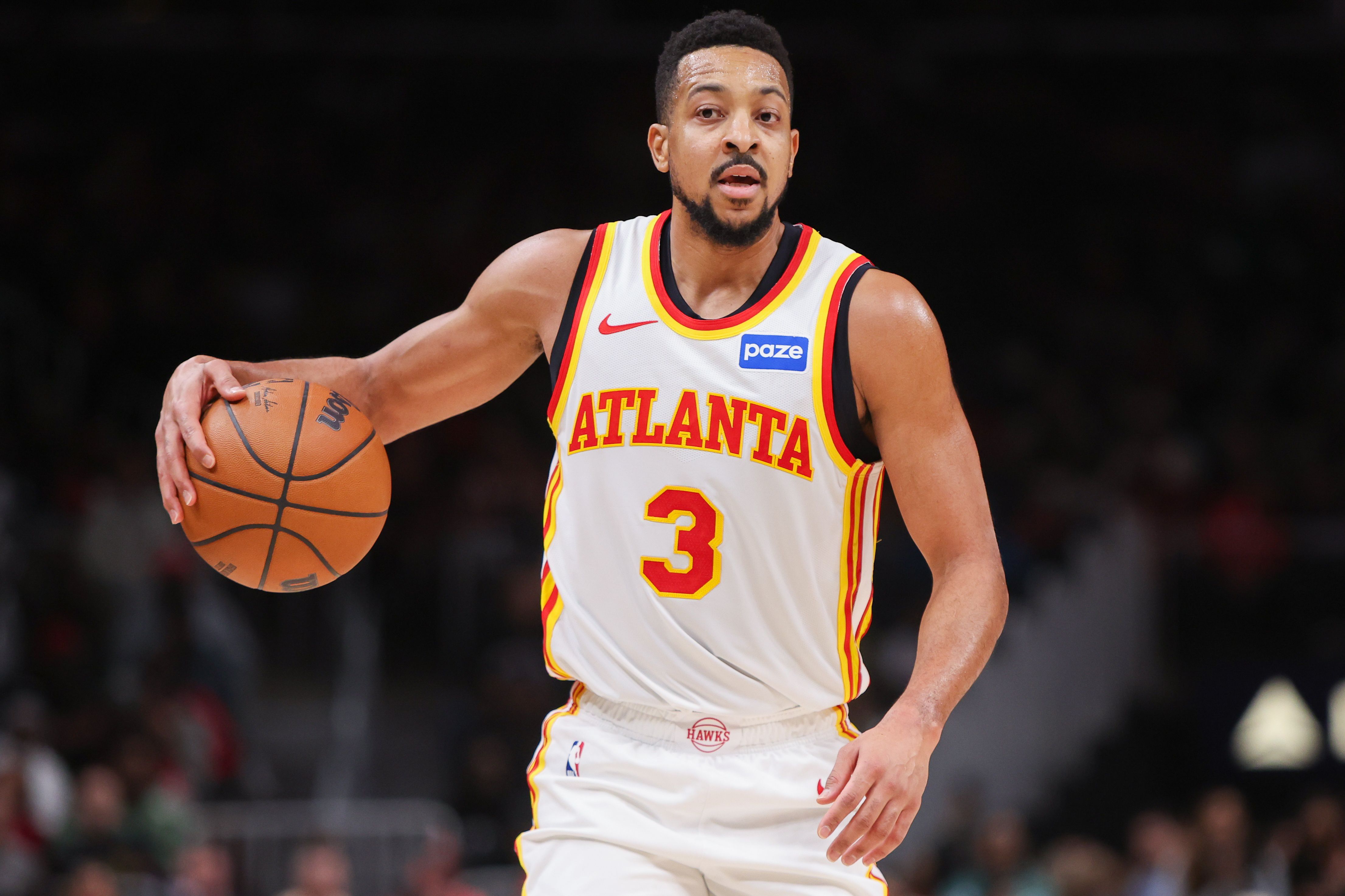 CJ·麦科勒姆1年2100万美元提前续约老鹰 合同含7.5%交易保证金