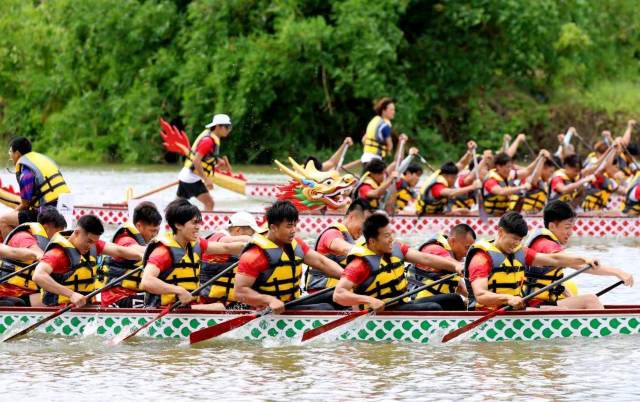 夏至遇端午与父亲节 广东200多项龙舟活动引近10万人参与