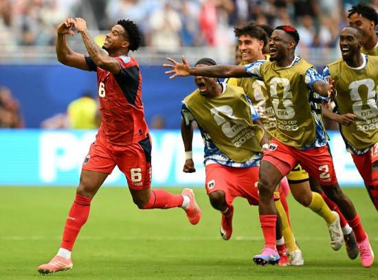 乌拉圭2-2战平佛得角，佛得角收获世界杯历史首粒进球