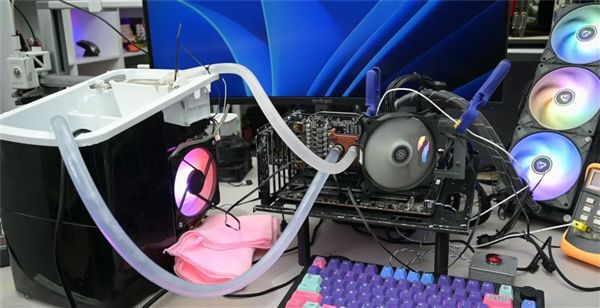 博主TrashBench用制冰机为RTX 3060散热，《赛博朋克2077》核心温度降至22°C
