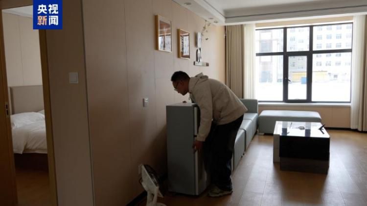 大柴旦6.3级地震首批911名群众返回原住地