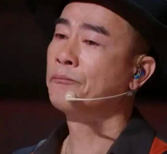 陈小春北京演唱会因舞台设计缺陷致视线遮挡 主办方启动退票程序  第3张