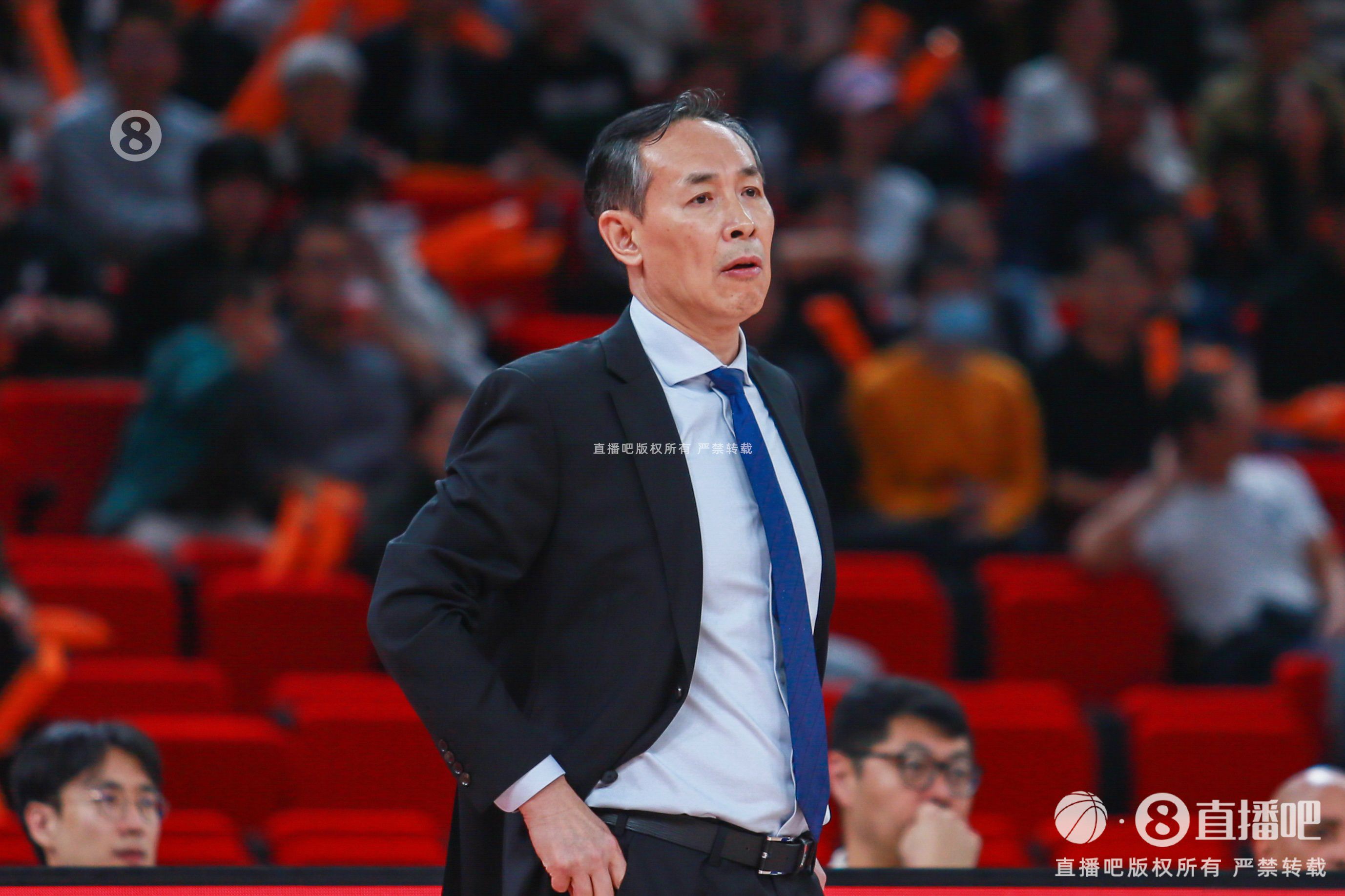 北京首钢男篮调整教练组：李楠任主教练，许利民转任总教练
