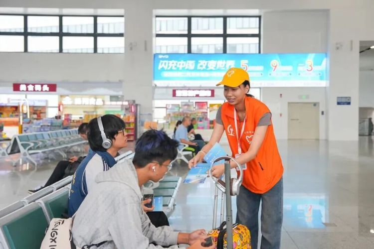 郑州局集团公司G2693次列车于6月16日开展端午主题活动  第9张