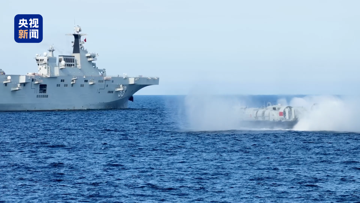 海军辽宁舰编队结束远海实战化训练返回青岛母港 历时40余天  第5张