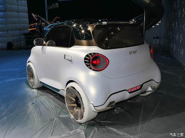 smart精灵#2概念车内饰设计图发布 2026年底全球同步量产  第5张