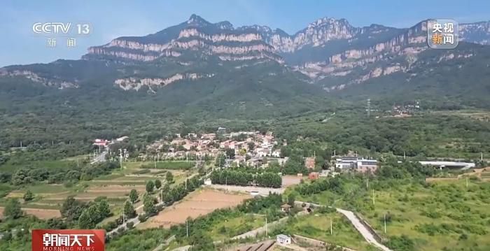 伟大征程丨一锤一钎劈山引水 他们在悬崖峭壁上凿出“人工天河”  第6张