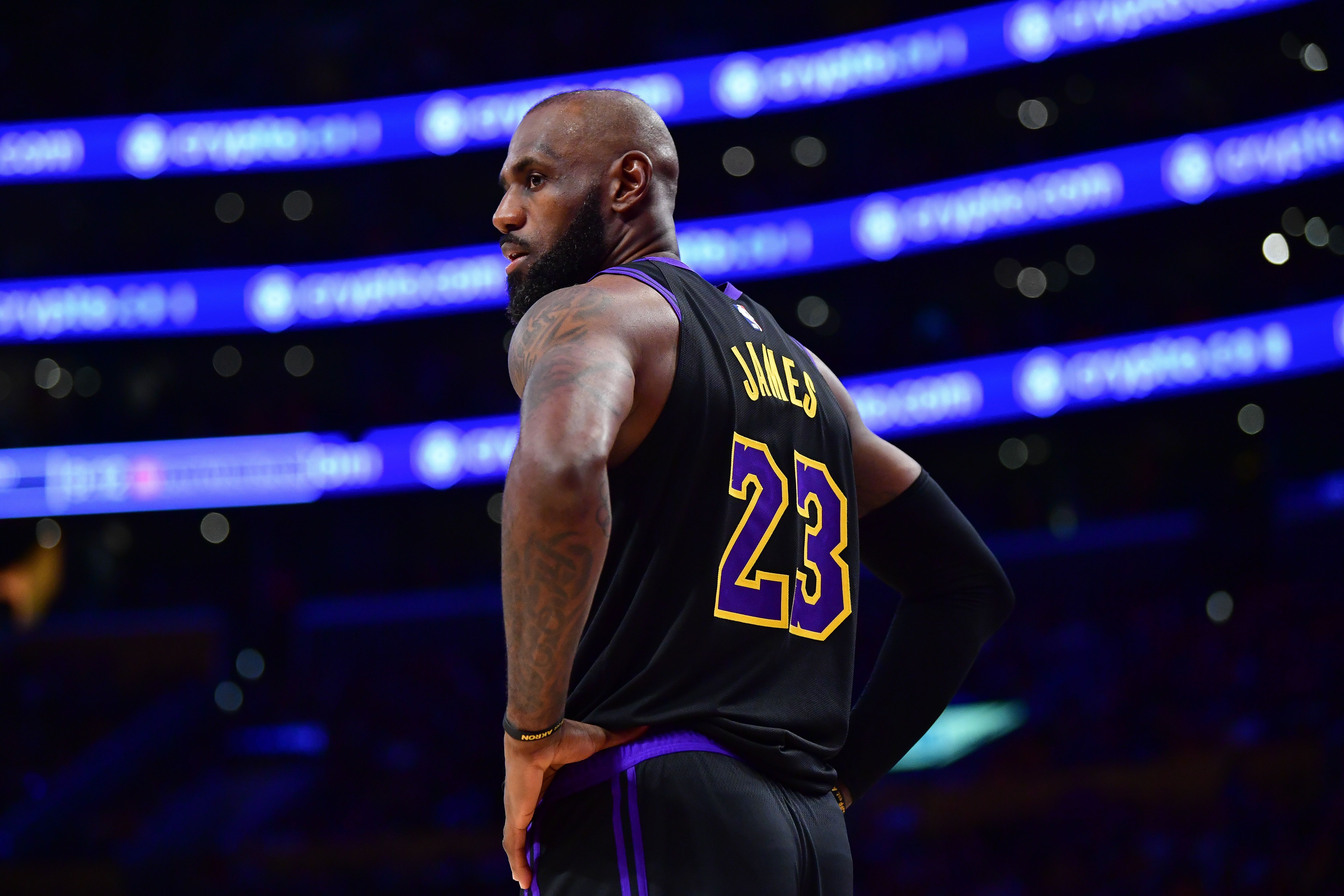 NBA休赛期观察：自由市场小前锋位置盘点，詹姆斯领衔  第2张