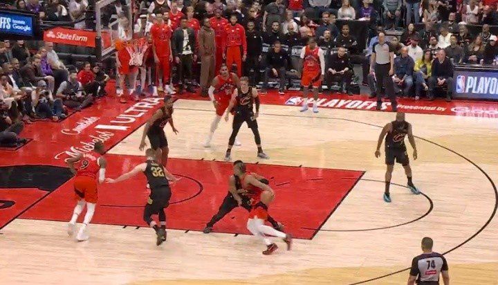 NBA发布年度焦点战裁判报告 梳理十大争议关键时刻判罚  第6张