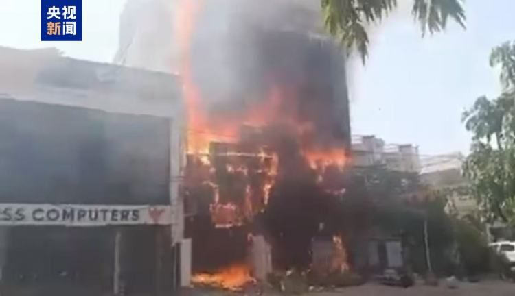 印度北方邦建筑物火灾致至少11人死亡