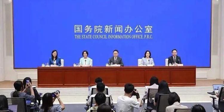 国新办举行发布会 介绍利用外资固稳促优政策措施