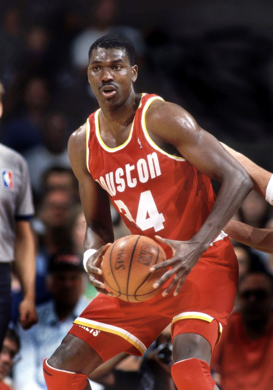 奥拉朱旺1994年率火箭夺队史首冠 单赛季包揽MVP、最佳防守与FMVP