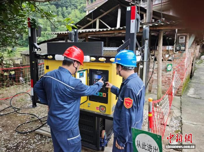 广西多地遭“龙舟水”洪灾 南方电网应急抢修复电  第2张