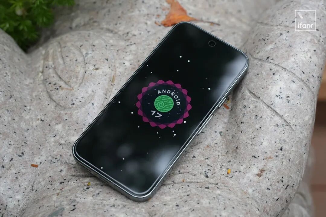 谷歌宣布用Gemini武装Android，操作系统升格为智能系统