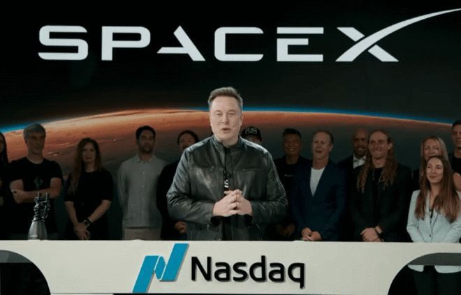SpaceX纳斯达克首日上涨19.22% 马斯克跻身万亿富豪