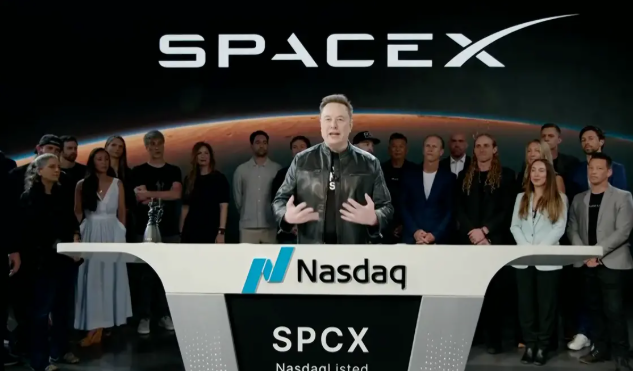 SpaceX今晚正式上市 开盘价156.93美元较发行价涨30  第2张