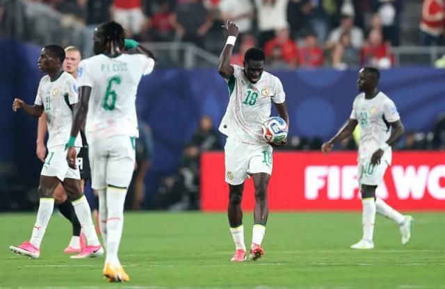 世界杯I组：挪威3-2塞内加尔 哈兰德连场梅开二度  第16张
