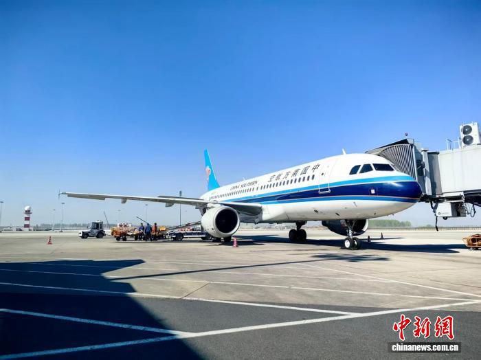 哈尔滨机场端午假期旅客吞吐量达16.1万人次