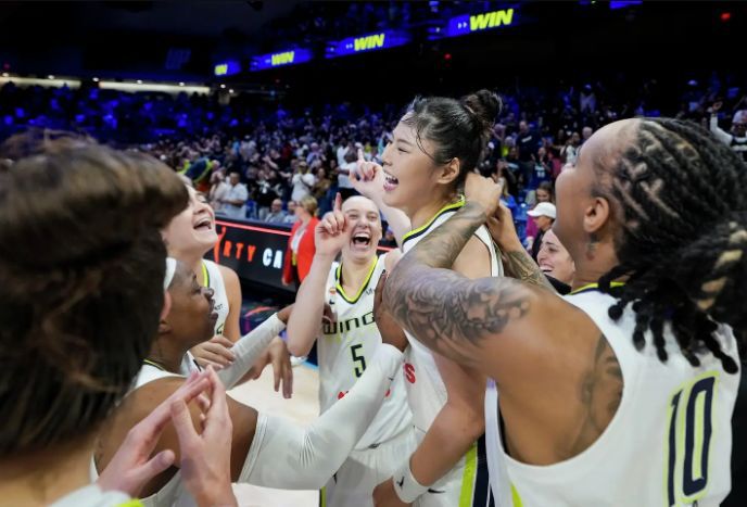 WNBA：达拉斯飞翼加时112-110胜风暴，李月汝10分3篮板创赛季新高  第3张