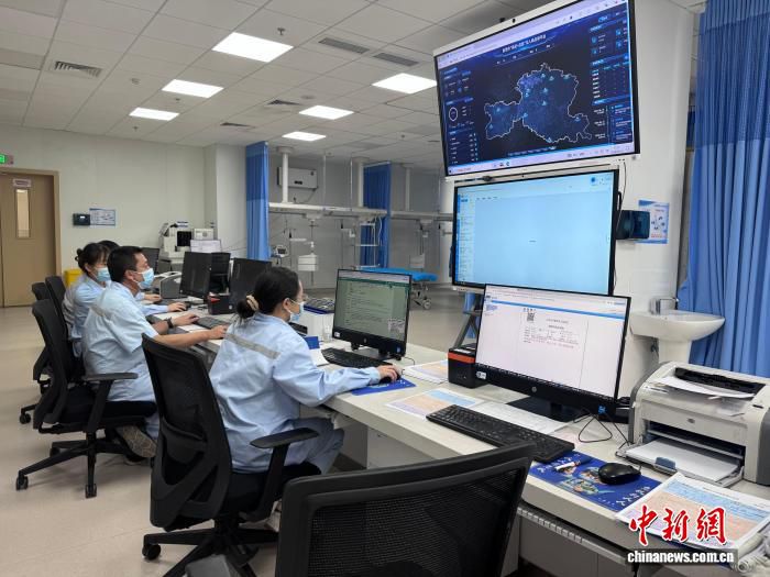 自贡市第四人民医院启用5G系统实现“上车即入院”，急救流程缩短至12步