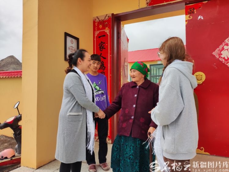 伊犁师范大学大学生解说团7年宣讲2300余场 覆盖16万人次  第2张