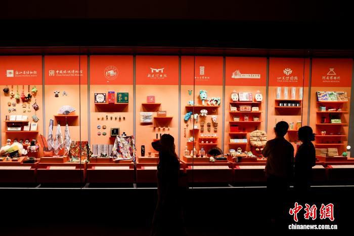 全国68家文博机构逾千款文创产品齐聚武汉展示