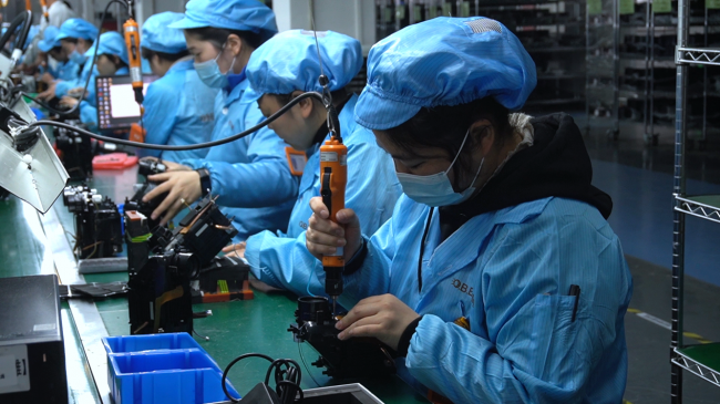 大眼橙2026年618收官：包揽三大电商平台LCD投影类目榜首  第9张