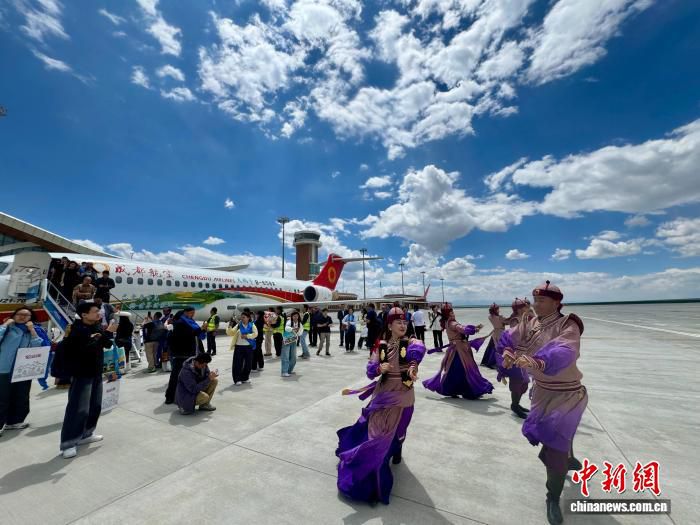 成都航空C909开通乌鲁木齐至和静至喀什航线  第2张