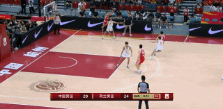 强势开张！杨瀚森篮下接廖三宁抛传双手空接暴扣