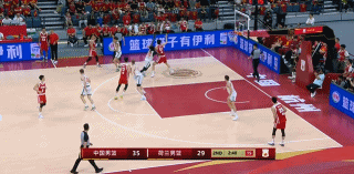 手还是太硬！杨瀚森低位转身大勾手再次偏出