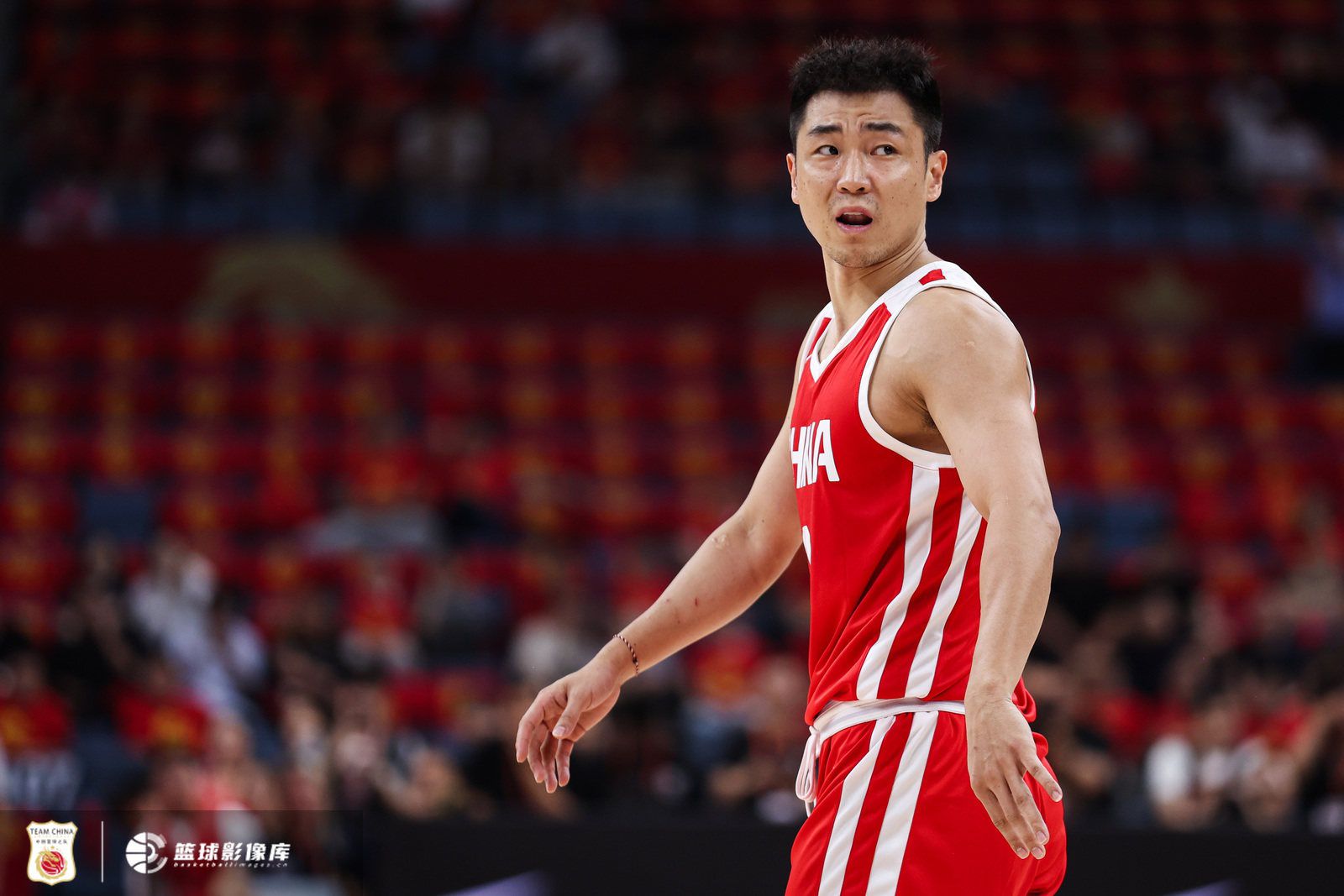 中国男篮65-60胜荷兰 杨瀚森7分8篮板高诗岩13分  第1张